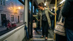 Porque é que dar passagem no autocarro revela mais sobre si do que imagina